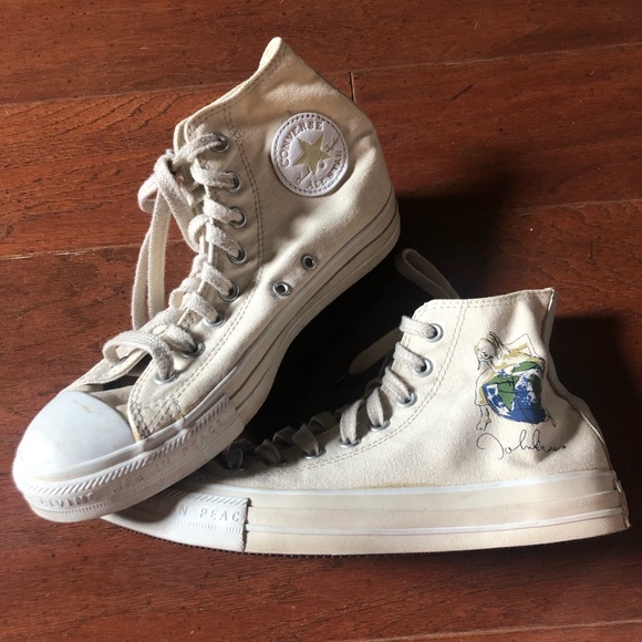 john lennon converse